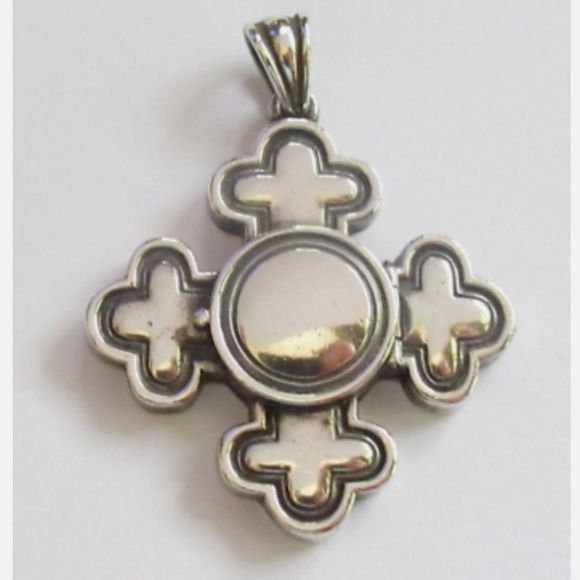 James Avery Jewelry James Avery Retired Rare Sterling Silver Locket